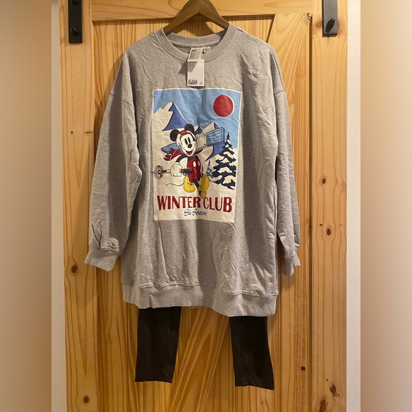 NWT Lounge Set/Pajamas - Mickey Mouse - Picture 3 of 4